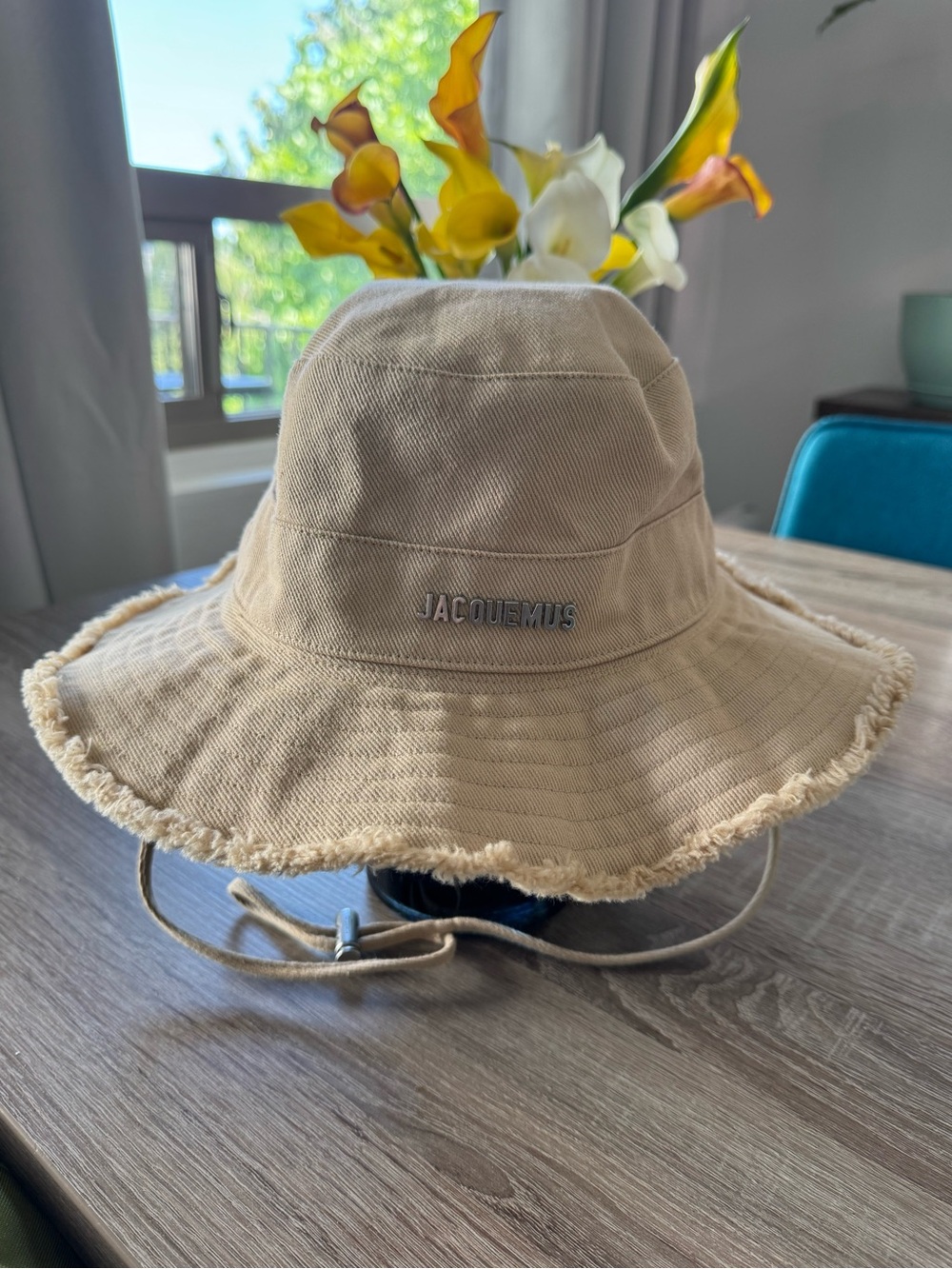 Jacquemus Beige Frayed-Brim Bucket Hat with Chin Strap - size 58